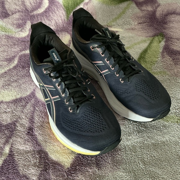 ASICS Men’s Gel-Kayano 32 Athletic Shoes - Picture 14 of 16